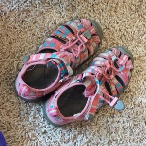 Keen waterproof shoes